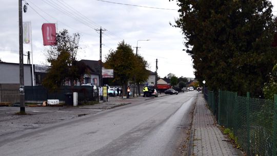 Wypadek w Strzegowie. Pieszy trafił do szpitala. Kierowca nie miał uprawnień
