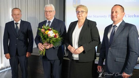 Zadania przydzielone. Starosta wybrany. Radni zaprzysiężeni