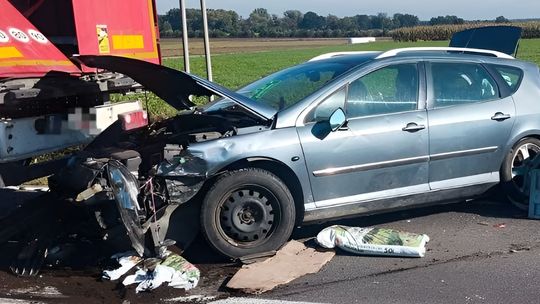 Miejsce kolizji czterech pojazdów na drodze wojewódzkiej 618 w Osieku-Aleksandrowie