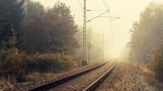 Zginął pod kołami pociągu. Tragiczny wypadek w Bieńkach Karkutach