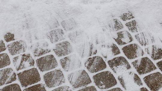 Złamanie lub kontuzja w drodze do pracy. ZUS wypłaci pełny zasiłek bez okresu wyczekiwania