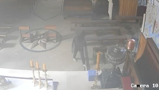 Złodziej w kosciele