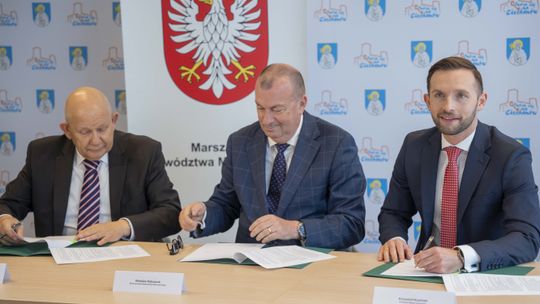 Podpisują umowę na sfinansowanie budowy drogi przy WORD