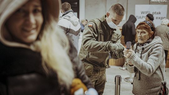 Żołnierze 5 Mazowieckiej Brygady OT pomagają w relokacji