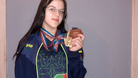 Zuzanna Stursiak trzykrotną brązową medalistką Mistrzostw Polski w podnoszeniu ciężarów