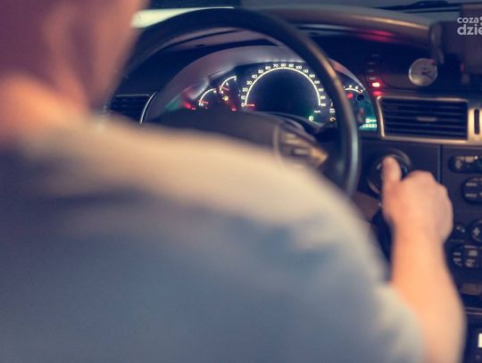 1500 zł mandatu, 10 punktów karnych, prawo jazdy wstrzymane na 3 miesiące
