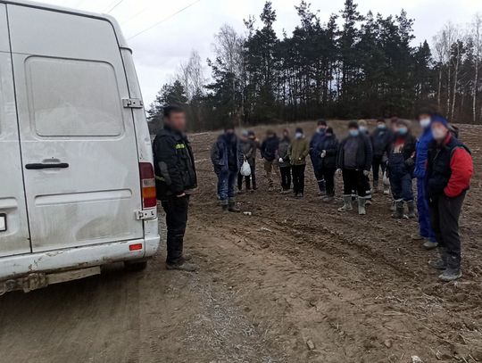 19 pasażerów w 9-cio osobowym busie
