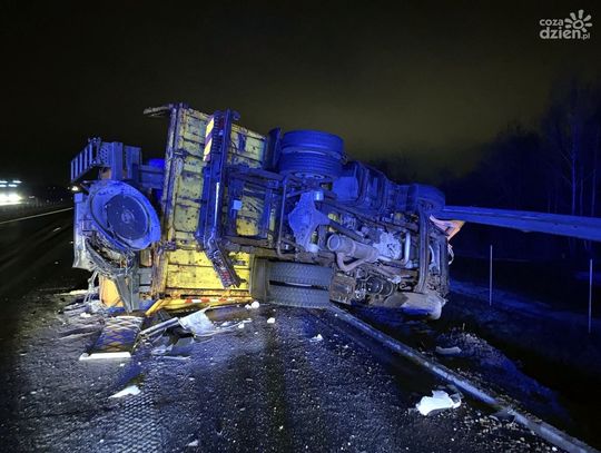 2 osoby ranne. Nocny wypadek na "siódemce"