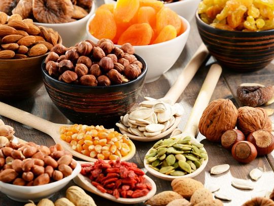 5 powodów, by jeść bakalie