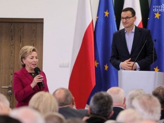 Anna Cicholska - taki Poseł to dopiero może!!!