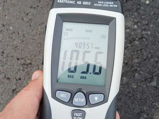 Auto za bardzo hałasuje? Będzie mandat