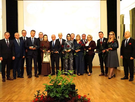 Biznes, nauka i pomoc. Gala "Róże Biznesu" 2025 w Opinogórze Biznes, nauka i pomoc. Gala "Róże Biznesu" 2025 w Opinogórze