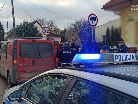 Bus wypełniony ludźmi w Mławie, kierowca stracił prawo jazdy