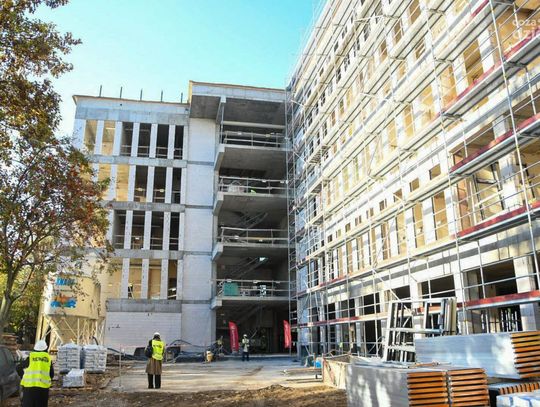 Centrum Administracyjne w Ciechanowie coraz bliżej otwarcia