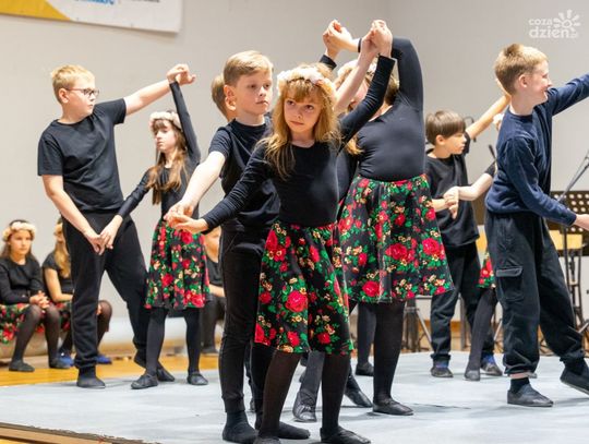 „Chopin i jego świat” – koncert uczniów PSM w Ciechanowie z okazji 215. rocznicy urodzin kompozytora „Chopin i jego świat” – koncert uczniów PSM w Ciechanowie z okazji 215. rocznicy urodzin kompozytora