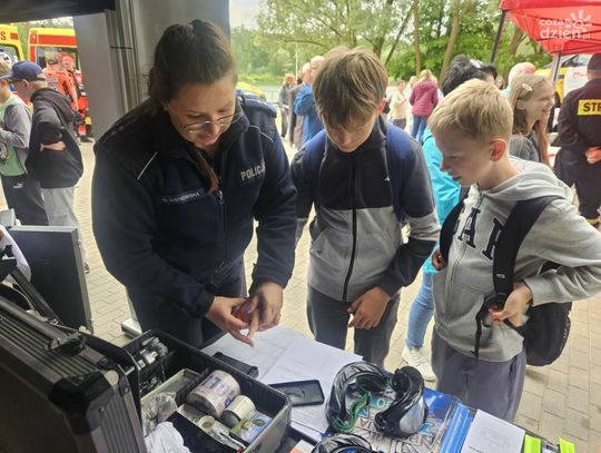 Ciechanów: Bezpieczne Wakacje i Drzwi Otwarte Komendy – edukacja i rekrutacja w jednym! Ciechanów: Bezpieczne Wakacje i Drzwi Otwarte Komendy – edukacja i rekrutacja w jednym!