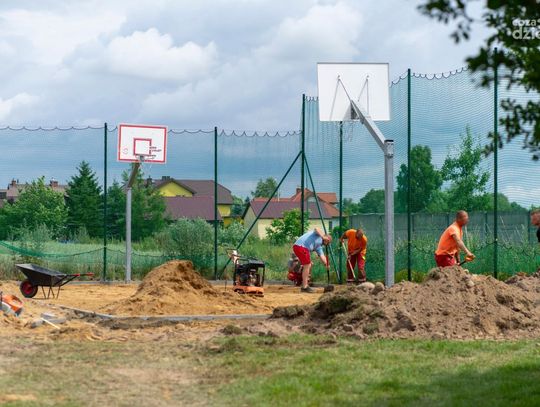 Ciechanów. Boisko na „Bielinie” zyska nową nawierzchnię