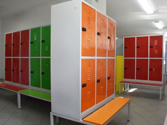 Ciechanów. Nowe szafki dla uczniów w kolejnej szkole