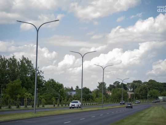 Ciechanów oszczędza i zarabia: Jak inwestycje w energooszczędne rozwiązania napędzają budżet miasta