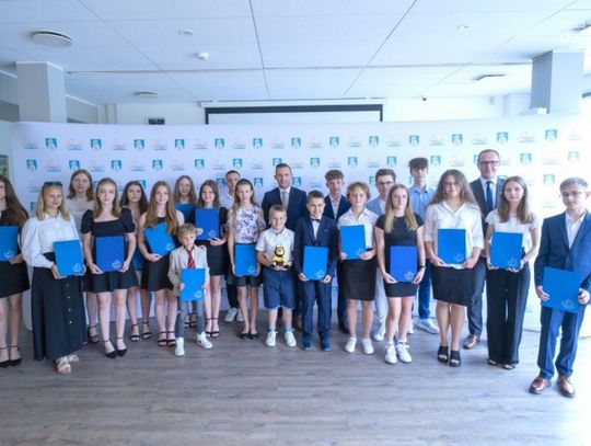 Ciechanów. Prezydent nagrodził najlepszych uczniów