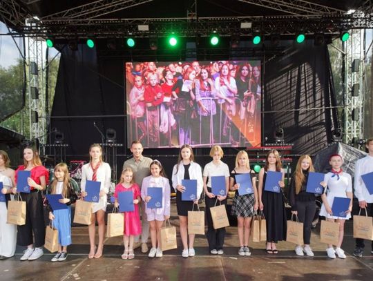 Ciechanów. Prezydent nagrodził najzdolniejszych młodych artystów
