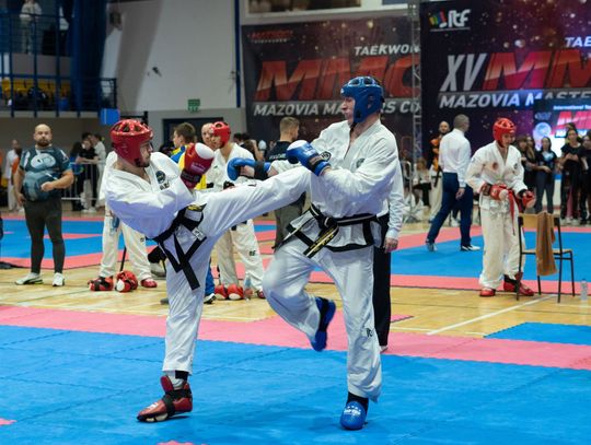 Walczą zawodnicy Taekwon-do