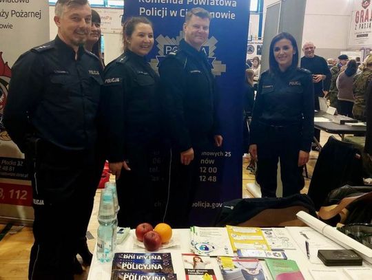 Ciechanowscy policjanci na targach edukacji i pracy