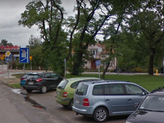 Ciechanowski Radny domaga się rozbudowy parkingu przy Fabrycznej