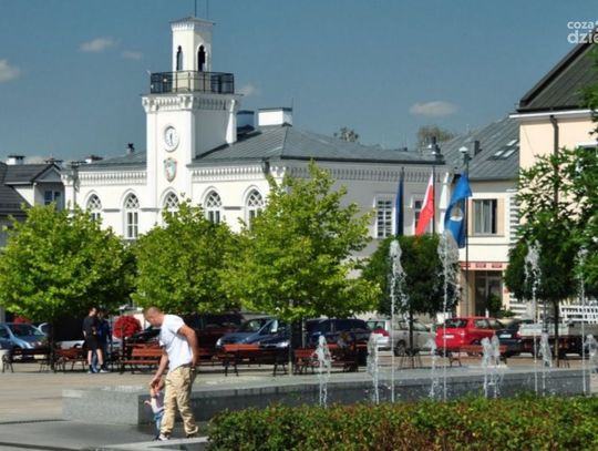 Ciechanowski ratusz ramię w ramię w organizacjami pozarządowymi