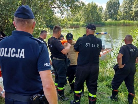 Ćwiczenia ratownicze w Cegielni - policja i strażacy apelują o bezpieczeństwo nad wodą