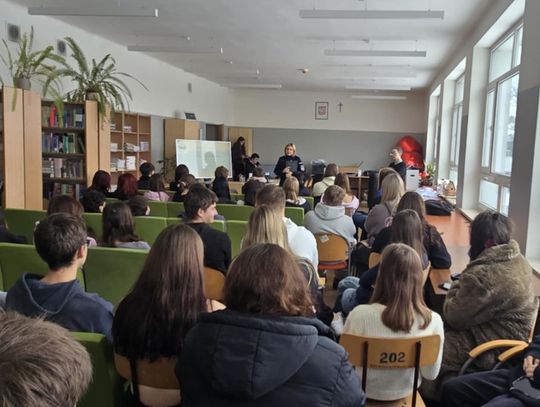 Pogadanka policji z uczniami
