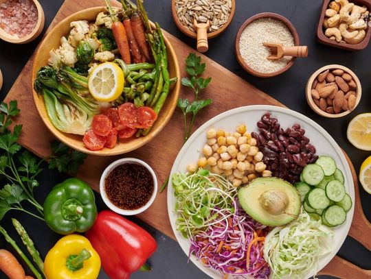 Dieta pudełkowa dla wegan – na co zwrócić uwagę podczas wyboru?