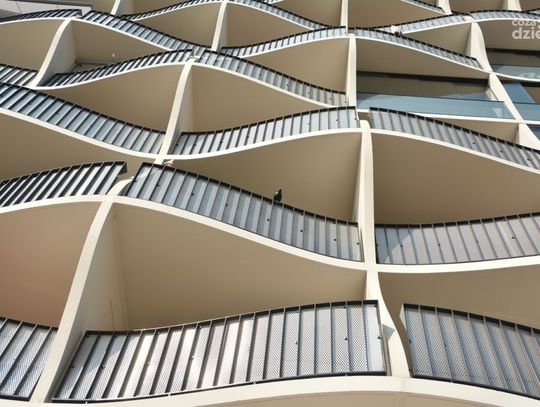 Dlaczego warto zainwestować w maskownicę balkonową? 