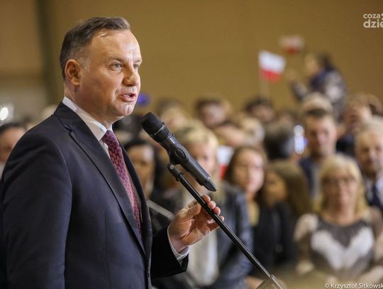 Duda w Ciechanowie. Kosiński: To łączenie wiary z wyborami