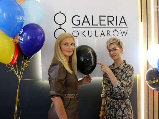 Dwie siostry w jednej galerii okularów