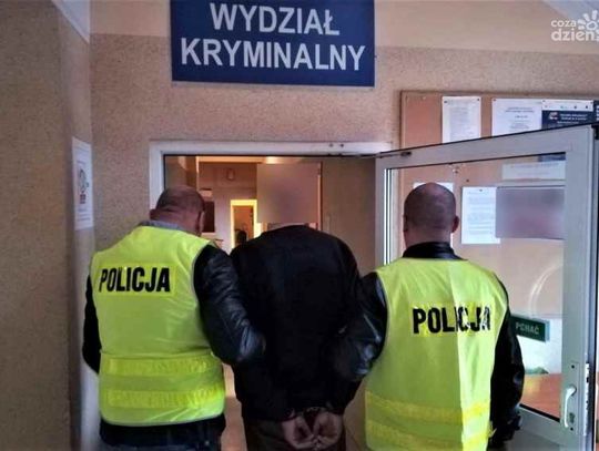 Horror w Pułtusku. Nożownik zaatakował dwóch mężczyzn