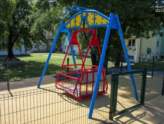 Integracyjne place zabaw w Ciechanowie