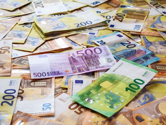 Inwestycyjna pułapka! Dwóch mieszkańców straciło ponad 60 tys. zł