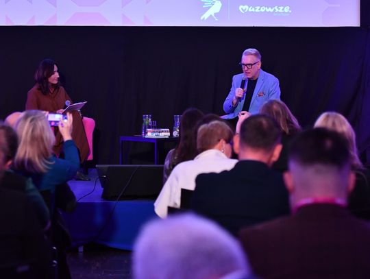 Jak przetrwać w sieci? Dziennikarze lokalni o walce z fake newsami i zarabianiu w internecie. Marta Milewska i Mariusz Szczygieł