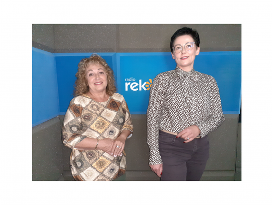 Janina Janakakos - Szymańska, przewodnicząca ciechanowskiej Rady Seniorów  i Olga Zmudczyńska - Pabich, kierownik Wydziału Kontaktów Społecznych Urzędu Miasta Ciechanów gośćmi Radia Rekord