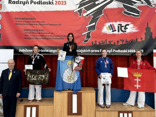 Karolina Królikowska z "LKS Matsogi Ciechanów" zdobywa złoty medal Mistrzostw Polski Młodzieżowców w Taekwon-do ITF