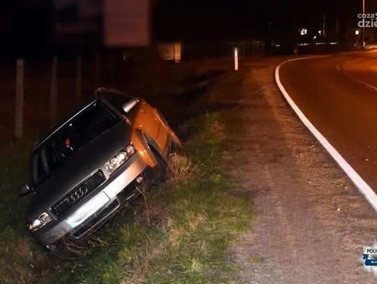 Kierowca zjechał do rowu i pozostawił wszystko - policja zatrzymała nietrzeźwego mężczyznę