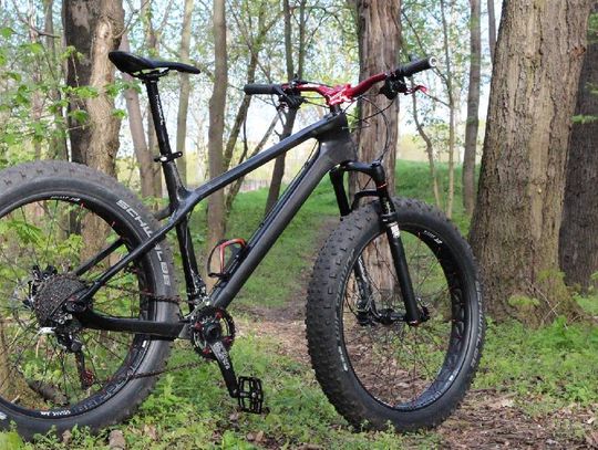 Kolarskie emocje sięgną zenitu. Powiat ciechanowski żyje Maratonem MTB w Lesie Lekowskim