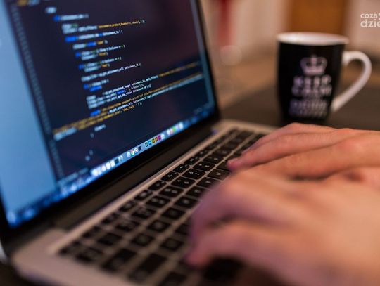 Kolejne oszustwa internetowe i kradzież w powiecie przasnyskim