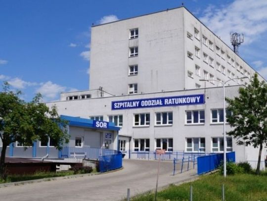 Kompletnie pijany na ciechanowskim SORze, przywiózł ciężarną żonę