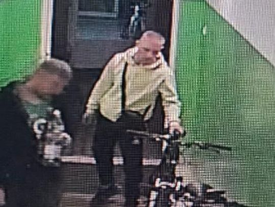 Monitoring zarejestrował osobę mogącą mieć związek z kradzieżą – rozpoznajesz go?