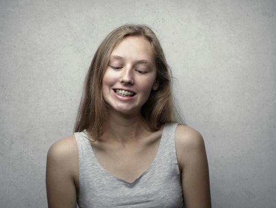 Licówki kompozytowe w Warszawie — wskazania, przebieg zabiegu i pielęgnacja