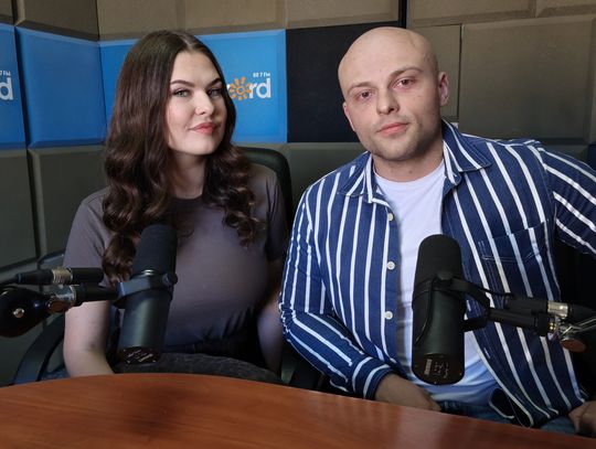 Gabriela Krajewska i Maciej Węcławski w studio Radia rekord Mazowsze