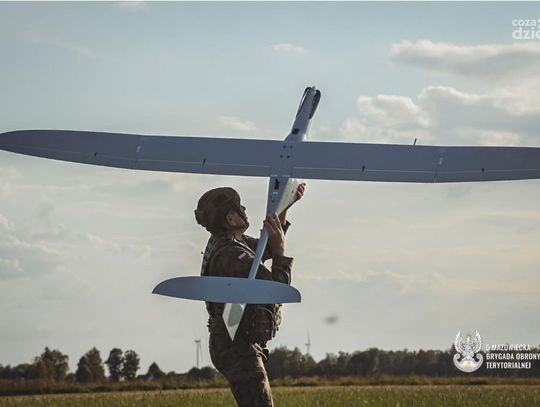 Loty treningowe pilotów FlyEye 5 Mazowieckiej Brygady Obrony Terytorialnej