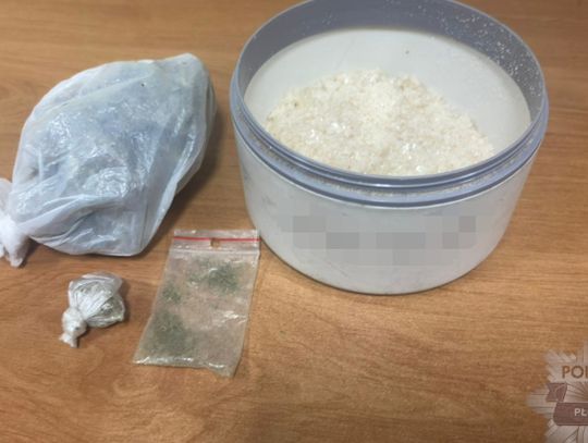 Marihuana w mercedesie i mefedron w kotłowni. Skuteczna akcja policji z Płońska